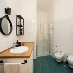 4cella Bed and breakfast 4*