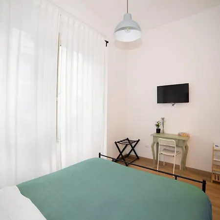 4cella Couette-café Naples