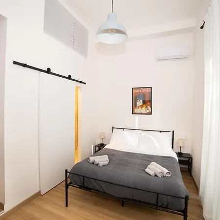 4cella Bed and breakfast Nápoles